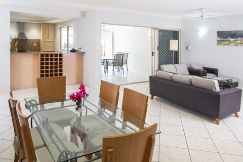 The Lakes Cairns Resort - Dalby Accommodation 5