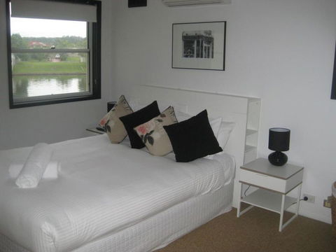 Noosa Entrance Waterfront Resort - Dalby Accommodation 11