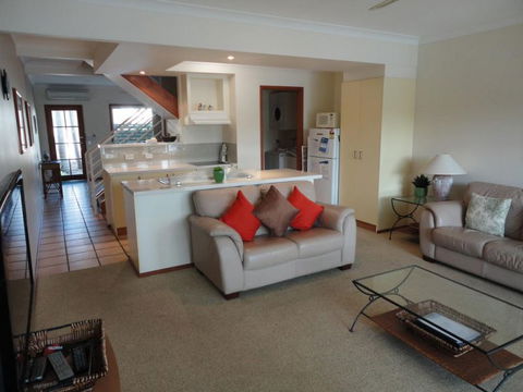 Noosa Entrance Waterfront Resort - Dalby Accommodation 8