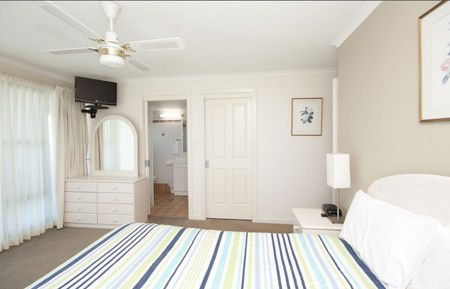 Sails Apartments - Dalby Accommodation 3