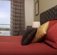 Lady Bay Resort - Dalby Accommodation