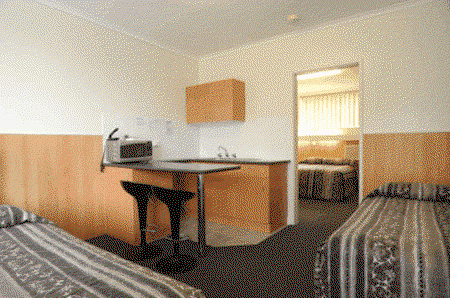 Bamboo Motor Inn - Dalby Accommodation 2