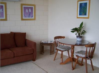 Penguin Mews - Dalby Accommodation 5