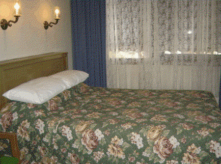 Burkes Hotel Motel - Dalby Accommodation 3