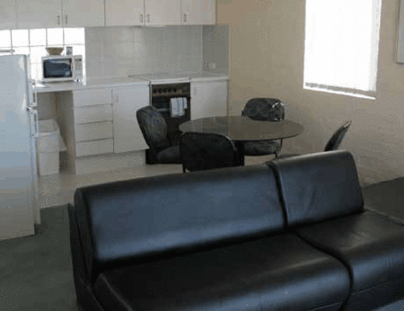 Cambridge Atrium - Dalby Accommodation 5