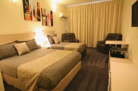 Adelaide Granada Motor Inn - Dalby Accommodation 0