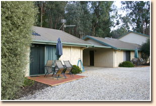 Snow View Holiday Units - Dalby Accommodation 1
