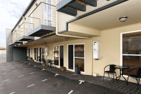 Best Western Beaches Apartments - Dalby Accommodation 2