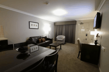 Carlyle Suites & Apartments - Dalby Accommodation 4