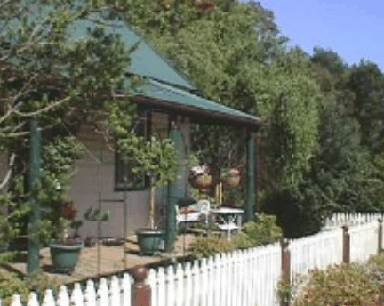 Trines Cottage - Dalby Accommodation 0