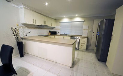 Costa Royale Beachfront Apartments - Dalby Accommodation 3