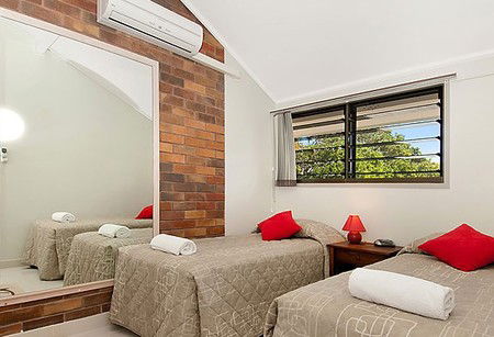 Glen Eden Beach Resort - Dalby Accommodation 3
