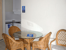 Club Surfers - Dalby Accommodation 2