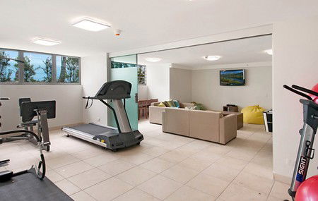 Fairshore Beachfront Apartments - Dalby Accommodation 2