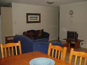 Beachfront Towers - Dalby Accommodation 4