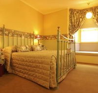 The Russell Hotel - Dalby Accommodation