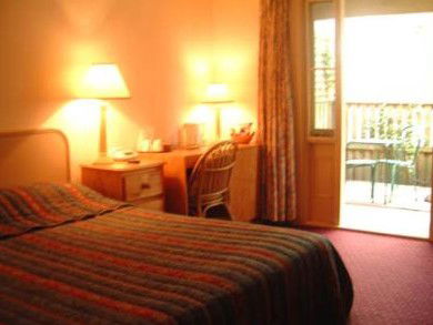 Mclaren Hotel - Dalby Accommodation 4