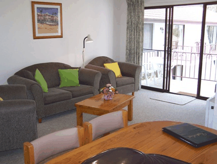 Peninsular Apartments - Dalby Accommodation 2