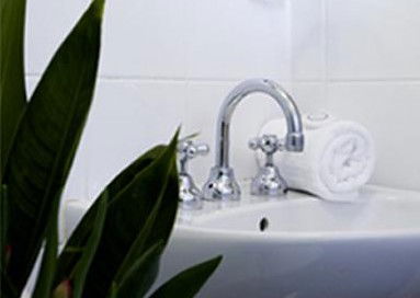High Cross Park Lodge - Dalby Accommodation 2