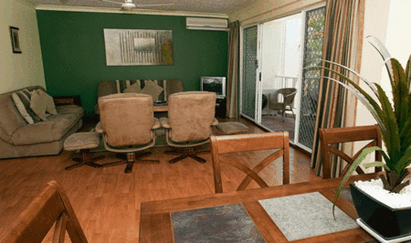 Surfers Tradewinds - Dalby Accommodation 2