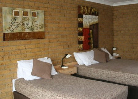 Airport Admiralty Motel - Dalby Accommodation 1