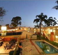 Kelanbri Holiday Apartments - Dalby Accommodation