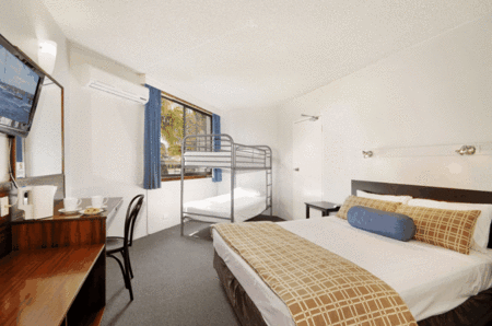 East Port Motor Inn - Dalby Accommodation 4