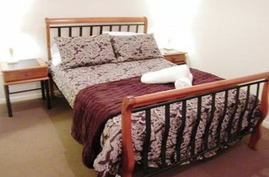 Clarks Beach Apartment - Dalby Accommodation 3