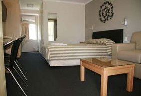Queensgate Motel - Dalby Accommodation 0