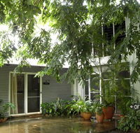 Rum Jungle Bungalows - Dalby Accommodation