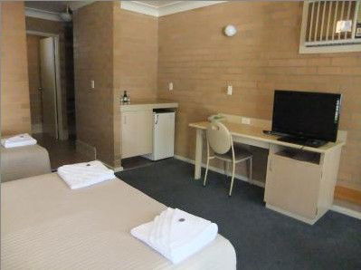 Country Comfort Cowra Countryman Motor Inn - Dalby Accommodation 4
