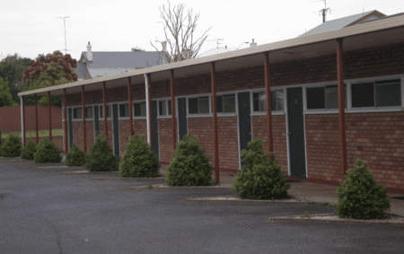 Le Cavalier Court Motel - Dalby Accommodation 2