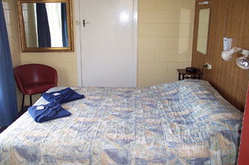 Meningies Waterfront Motel - Dalby Accommodation 2