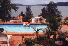Galway Downs Lakeside Country House - Dalby Accommodation