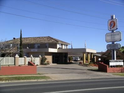 Country Comfort Orange - Dalby Accommodation 2