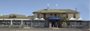 Barwon Heads Hotel - Dalby Accommodation 0