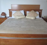 The Plough Hotel - Dalby Accommodation