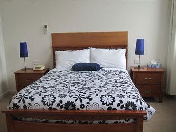 The Plough Hotel - Dalby Accommodation 3