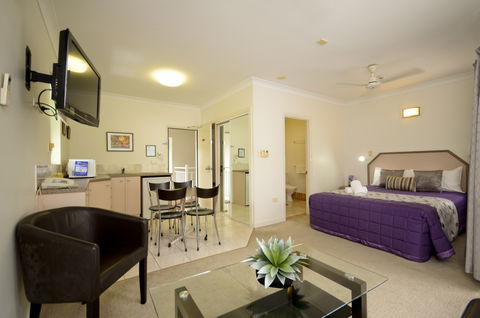 Reef Palms - Dalby Accommodation 1