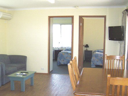 Allestree Holiday Units - Dalby Accommodation 2