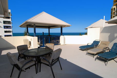 Raffles Mooloolaba - Dalby Accommodation 1