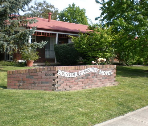 Golden Chain Border Gateway Motel - Dalby Accommodation 1