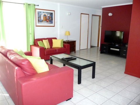 The Shores Holiday Apartments - Dalby Accommodation 4