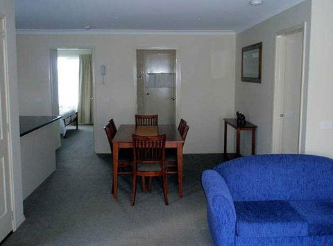 Victoria Lodge Motor Inn And Apartments - Dalby Accommodation 1