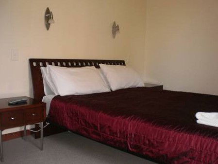Colonial Village Motel - Dalby Accommodation 3