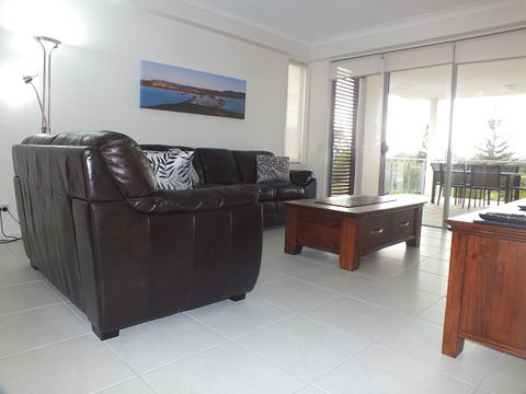 Pacific Marina Apartments - Dalby Accommodation 5
