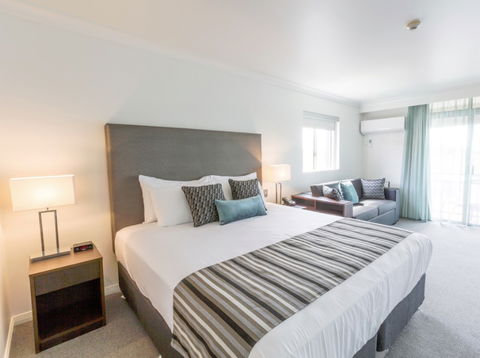 Ramada Hotel Hope Harbour - Dalby Accommodation 7