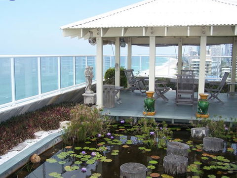 Golden Sands Holiday Apartments - Dalby Accommodation 3