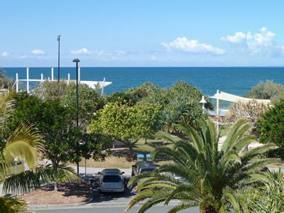 Casablanca Beachfront Apartments - Dalby Accommodation 6