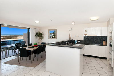 Windward Passage, Golden Beach - Dalby Accommodation 11